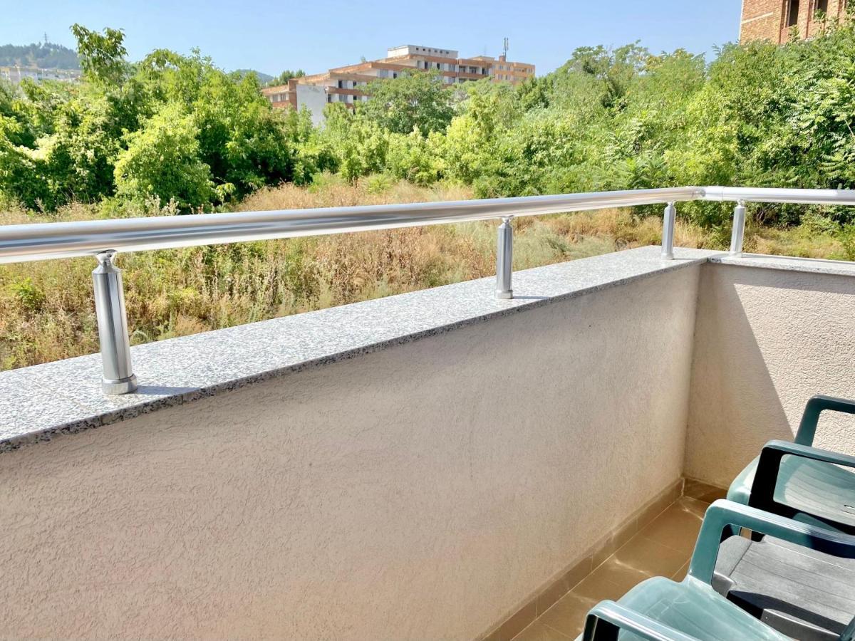 Cozy & Modern 1Br Apart For 4 Guests Next To Medical University & Free Parking 스타라 자고라 외부 사진